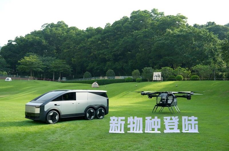 Минивэн Xpeng Land Aircraft Carrier с пассажирским электролётом обойдётся в $280 тыс.